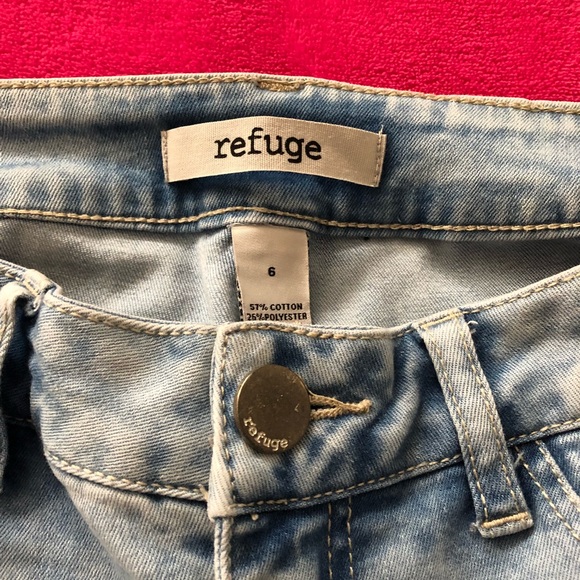 Rampage Distressed Jeans - Picture 2 of 3